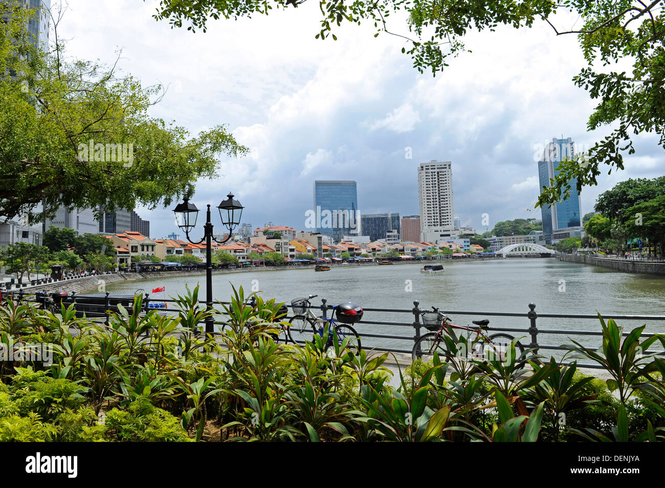 Boat quay in Singapore Stock Photo Alamy