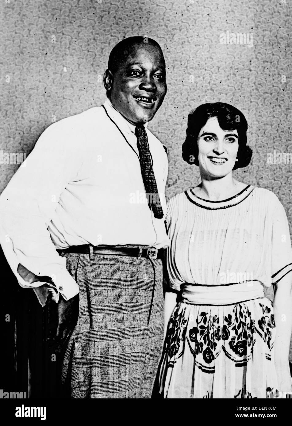 Boxing heavyweight champion Jack Johnson with wife, Lucille Cameroon, 1921 Stock Photo