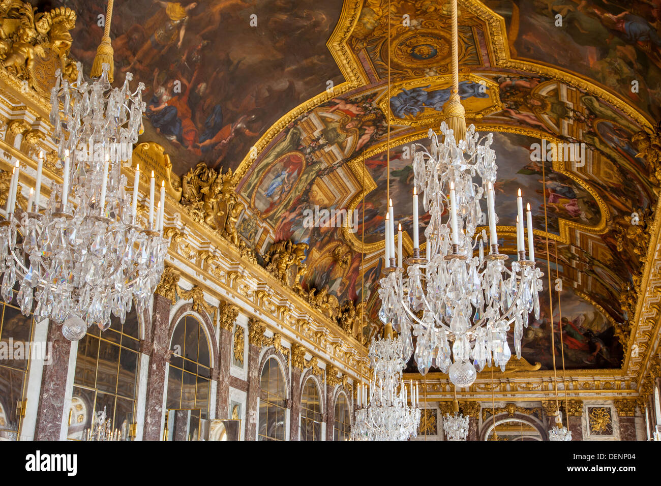 Ceiling And Chandeliers Lustre In The Hall Of Mirrors Cahteau