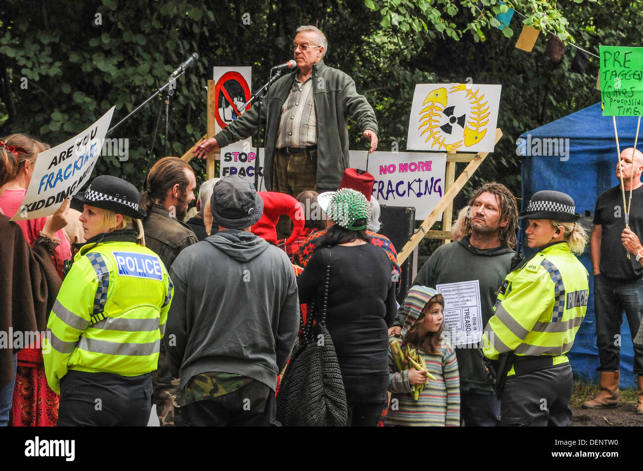 Balcombe, West Sussex, UK. 22nd Sep, 2013. Local celebrity Charles Metcalfe elaborates during a rousing environmental speech at the 'Belt it out Balcombe 3' event near the Cuadrilla site entrance.. The anti fracking environmentalists are protesting against test drilling by Cuadrilla on the site in West Sussex that could lead to the controversial fracking process. Credit:  David Burr/Alamy Live News Stock Photo