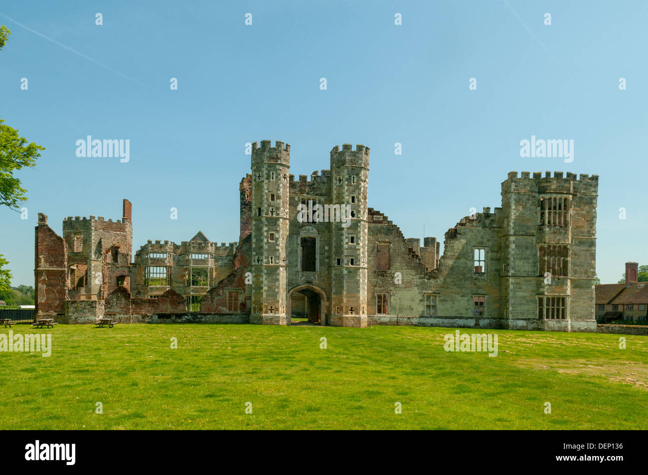 Ruins of Cowdray House, Midhurst, West Sussex, England Stock Photo Alamy