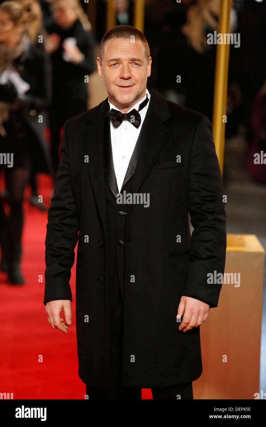 New Zealandborn Australian actor/cast member, Russell Crowe arrives