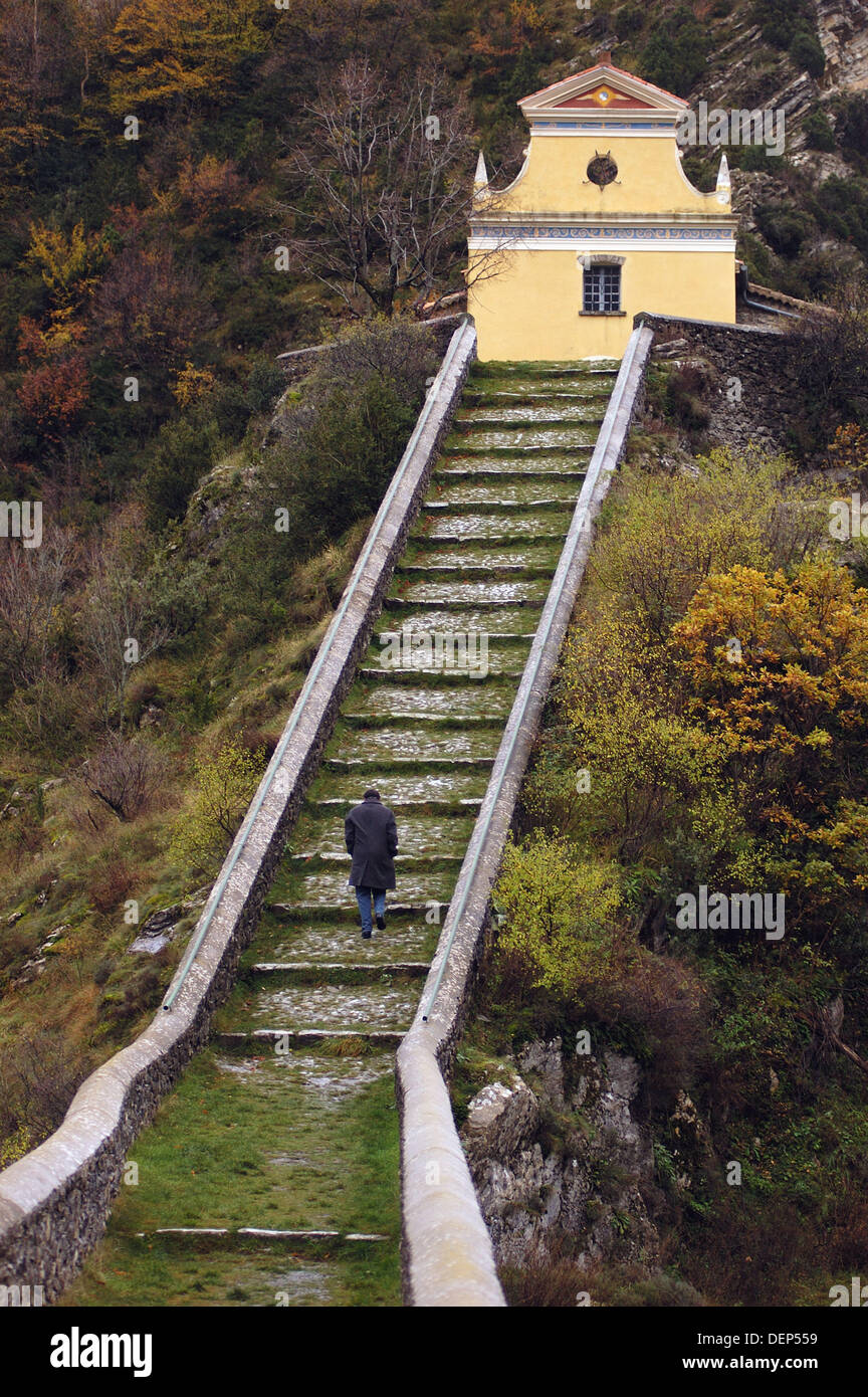 Notre Dame de la Menour. du