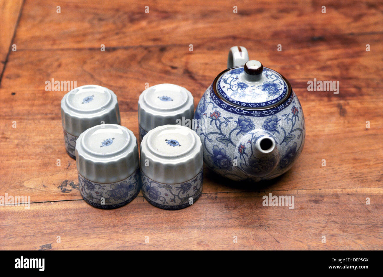 Traditional Chinese Tea set Stock Photo Alamy