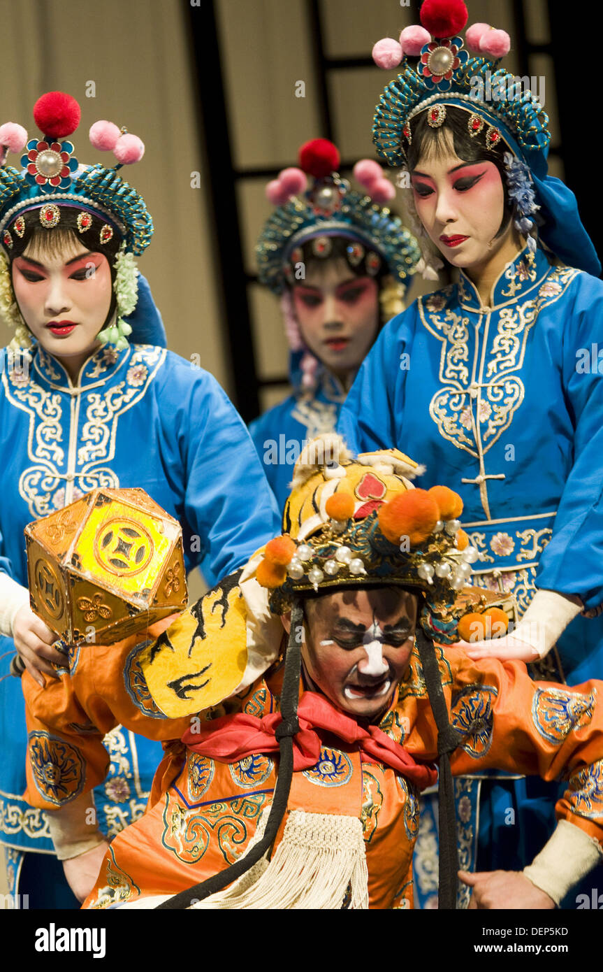 Chinese opera clown hires stock photography and images Alamy
