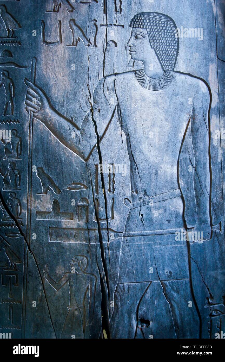 Hieroglyphics Relief carved in wood. Egyptian Museum, Cairo, Egypt Stock Photo Alamy