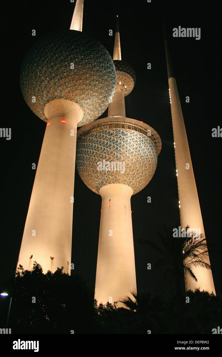 Kuwait Towers at night, Kuwait, Kuwait City Stock Photo Alamy