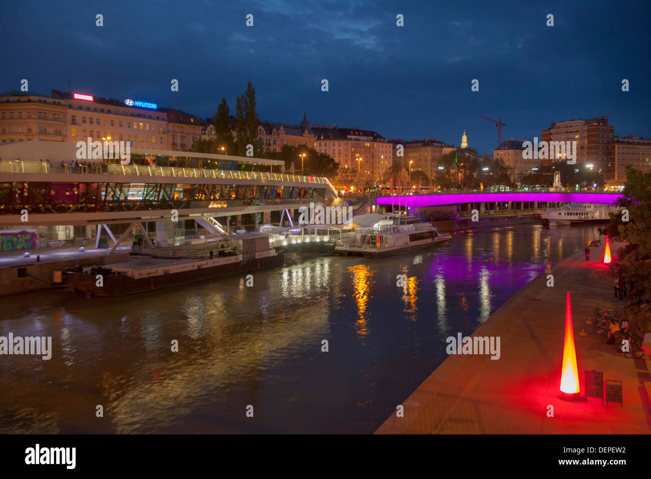 Österreich, Wien 1, Franz-Josefs-Kai und Donaukanal, Blick von der Schwedenbrücke Stock Photo