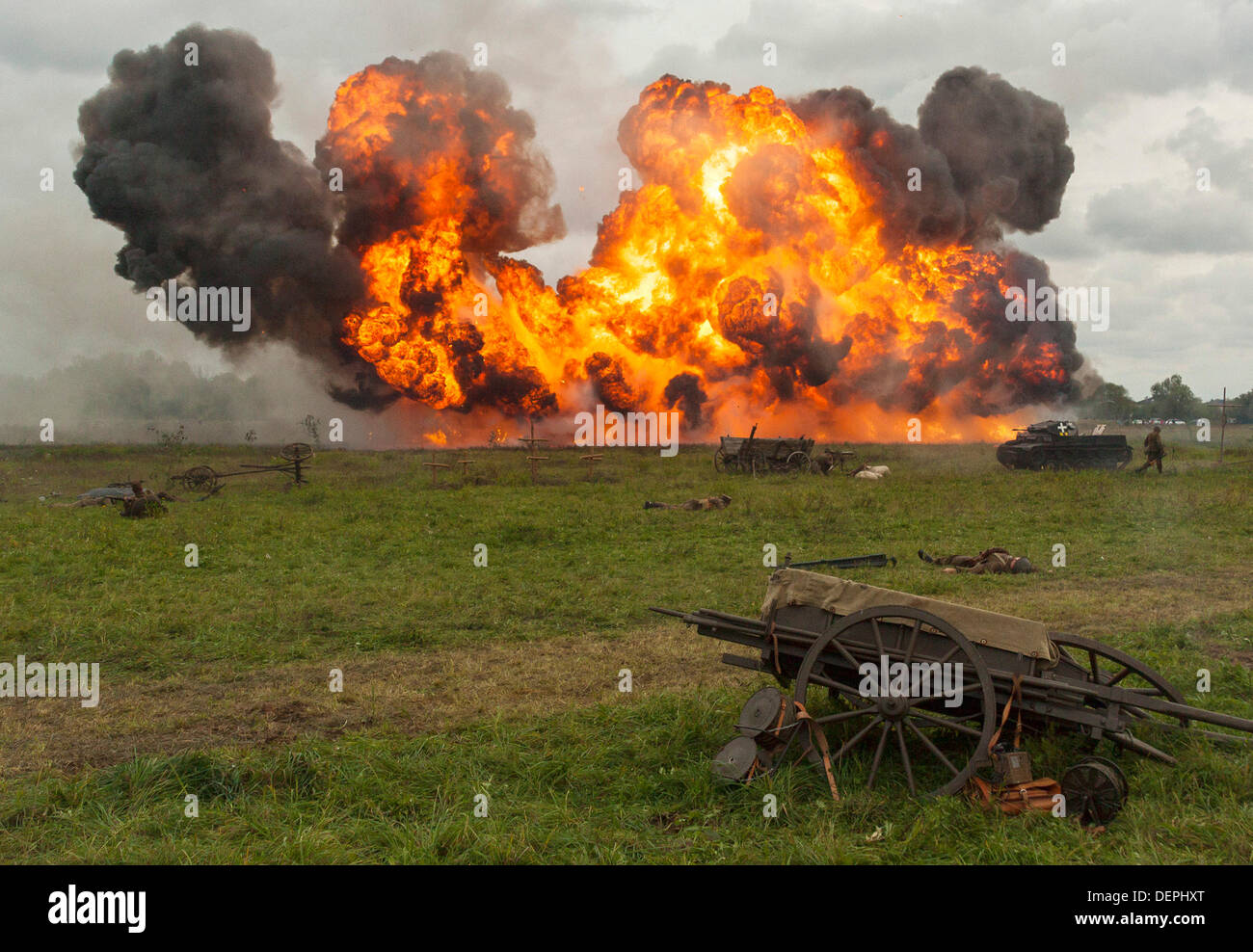 Lomianki, Poland. 22nd Sep, 2013. 22nd September, 2013. Explosion following aircraft bombing during Battle at Lomianki - historical reenactment, Poland Credit:  Travelfile/Alamy Live News Stock Photo