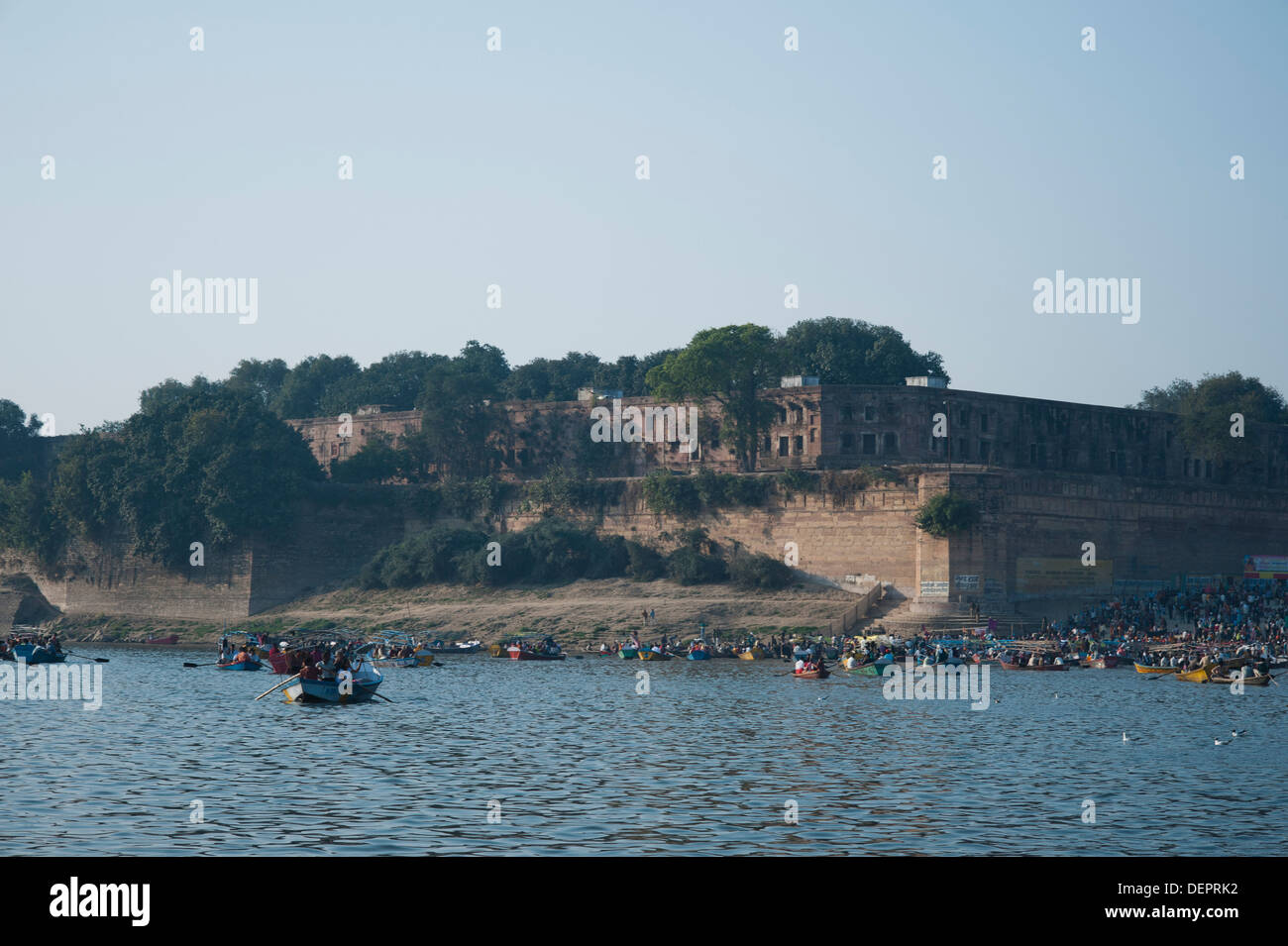 Ganges River with fort in the background, Allahabad, Uttar Pradesh, India Stock Photo