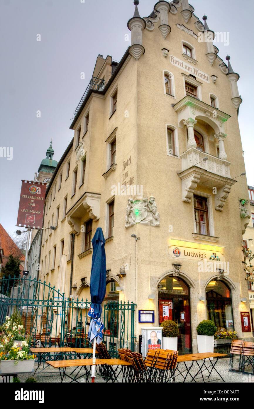 German beer hall history hi-res stock photography and images - Alamy