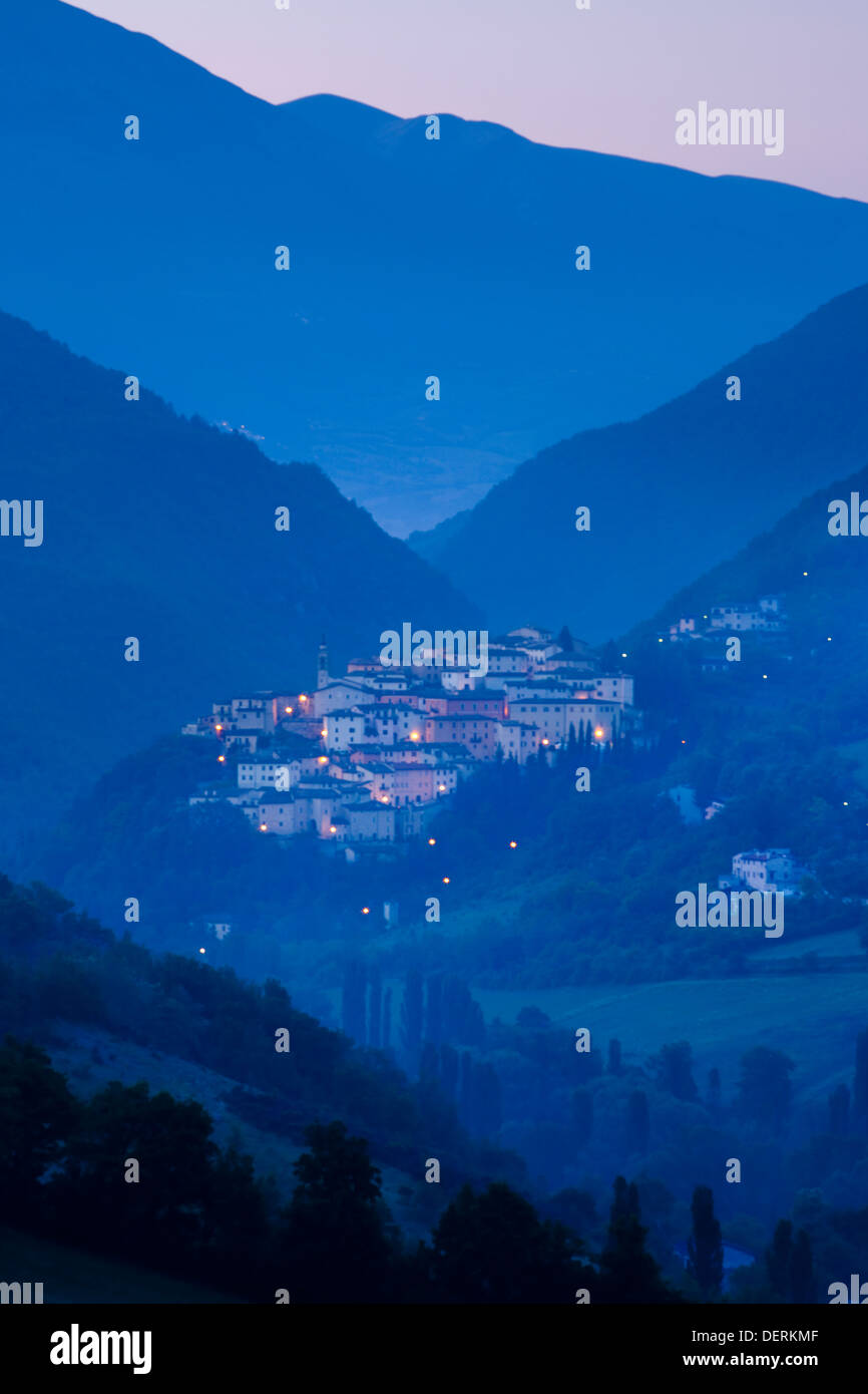 Pre-dawn mist over the Medieval town of Preci in the Monti Sibillini National Park, Umbria Italy Stock Photo
