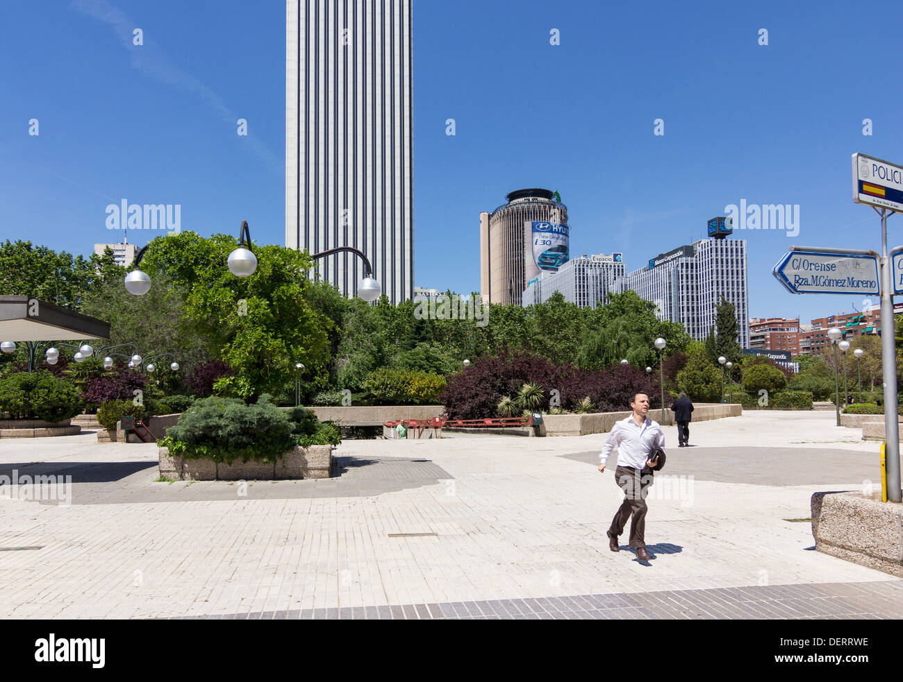 Plaza de Pablo Ruiz Picasso with Torre Picasso and the rest of the modern business district of the AZCA complex Stock Photo