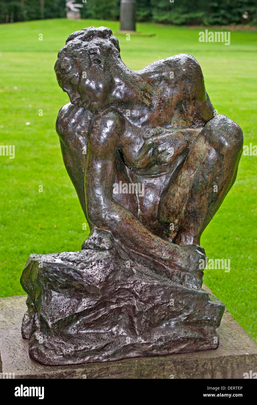 Femme accroupie Squatting woman 1882 Auguste Rodin (1840 - 1917) France  French Stock Photo - Alamy