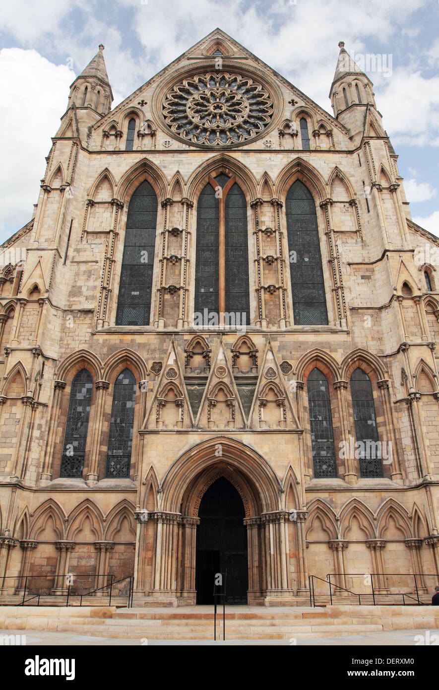 York Minster south transept entrance Stock Photo Alamy
