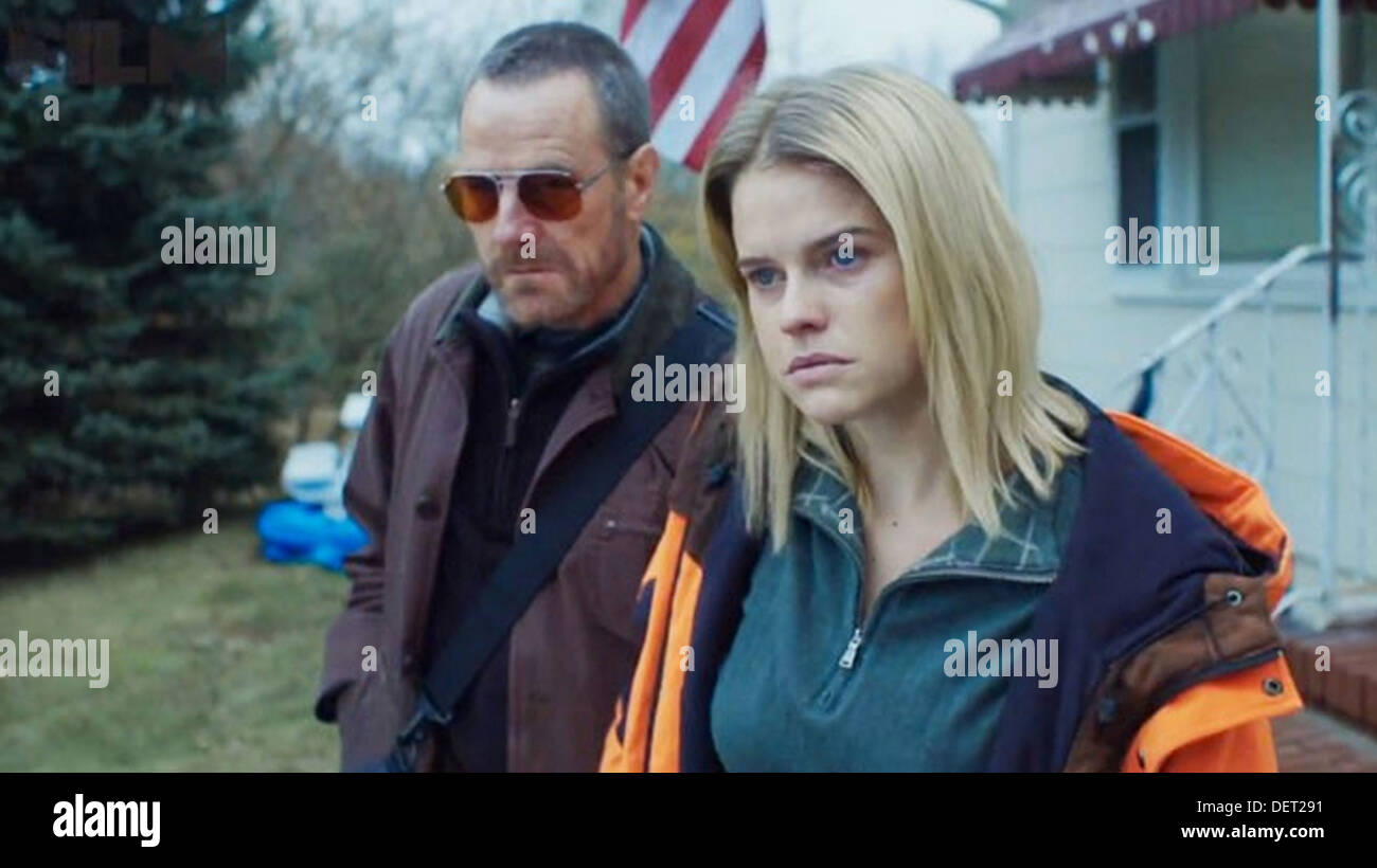 COLD COMES THE NIGHT  2013 Sony Pictures Worldwide film with  Alice Eve as  Chloe and Bryan Cranston as Topo Stock Photo