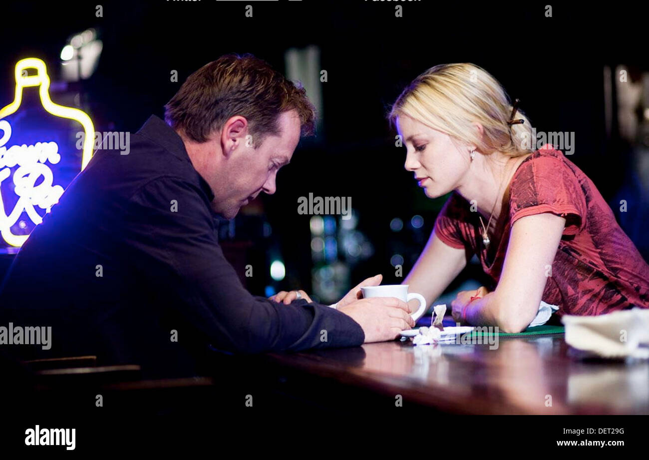 Kiefer sutherland amy smart mirrors hires stock photography and images