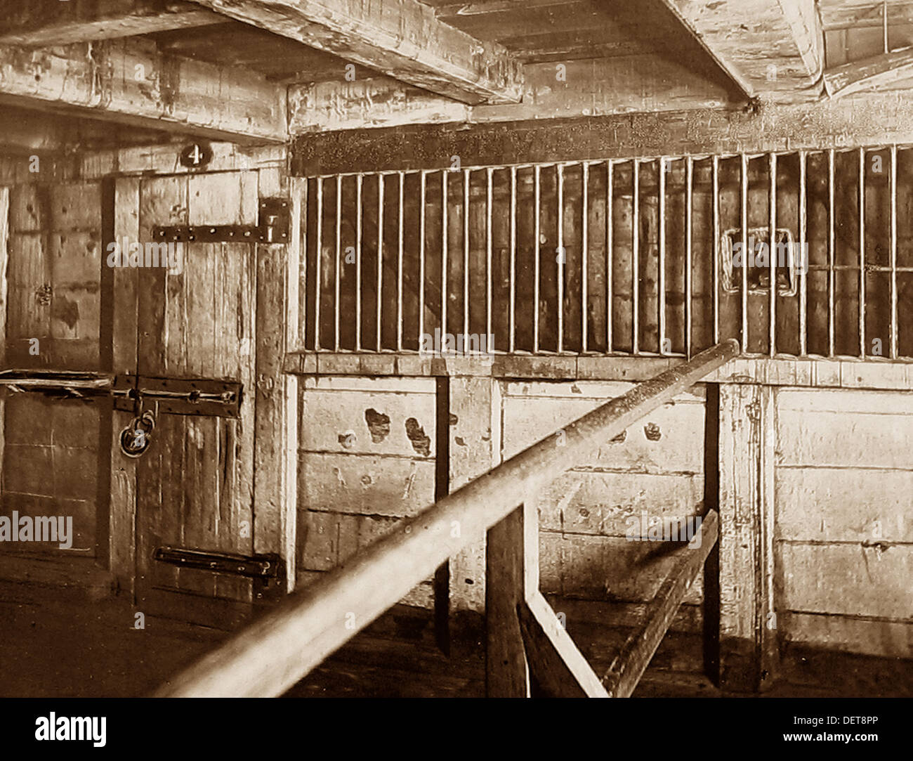 Prison ship hires stock photography and images Alamy