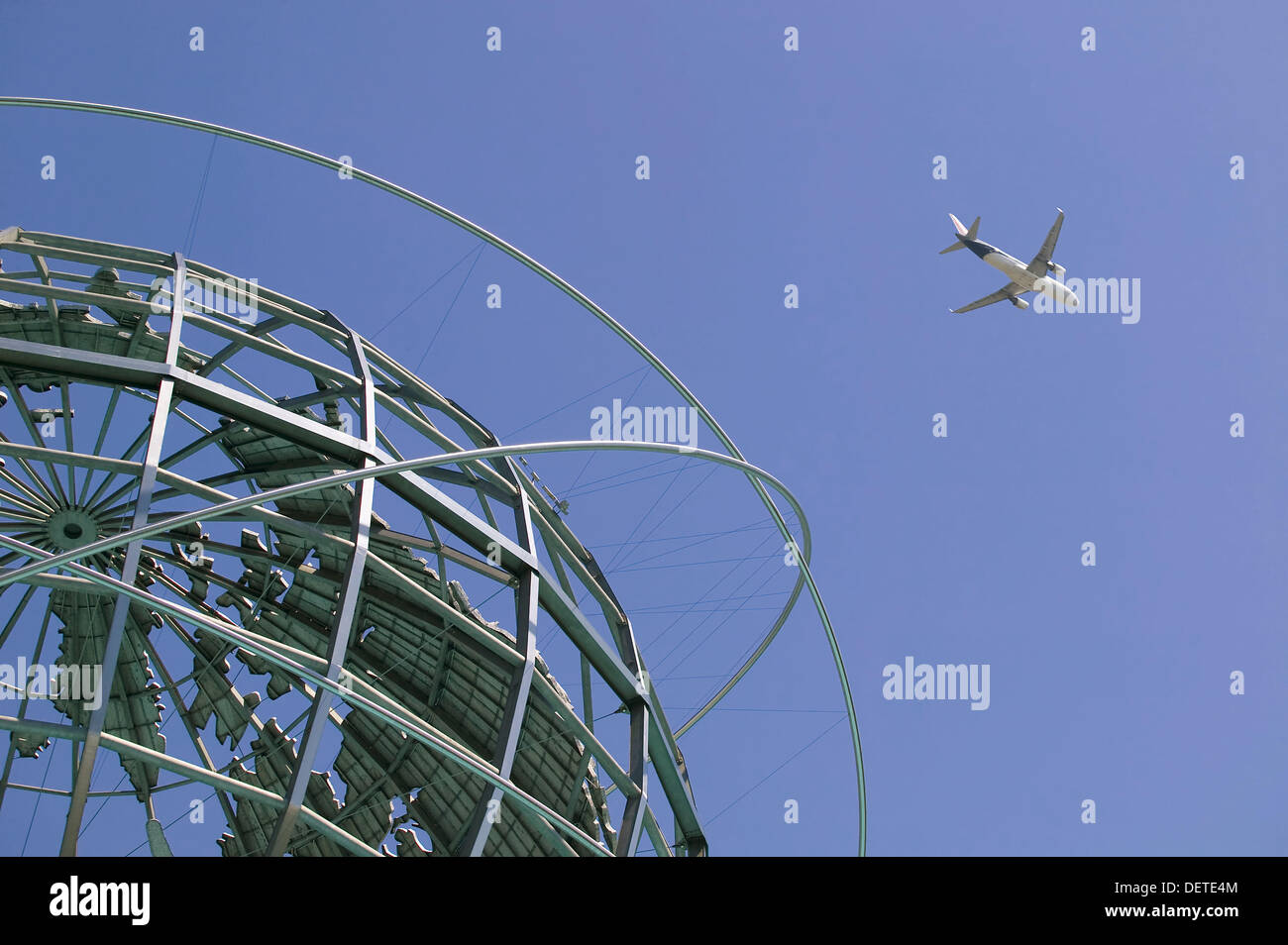 Airplane globe hi-res stock photography and images - Alamy