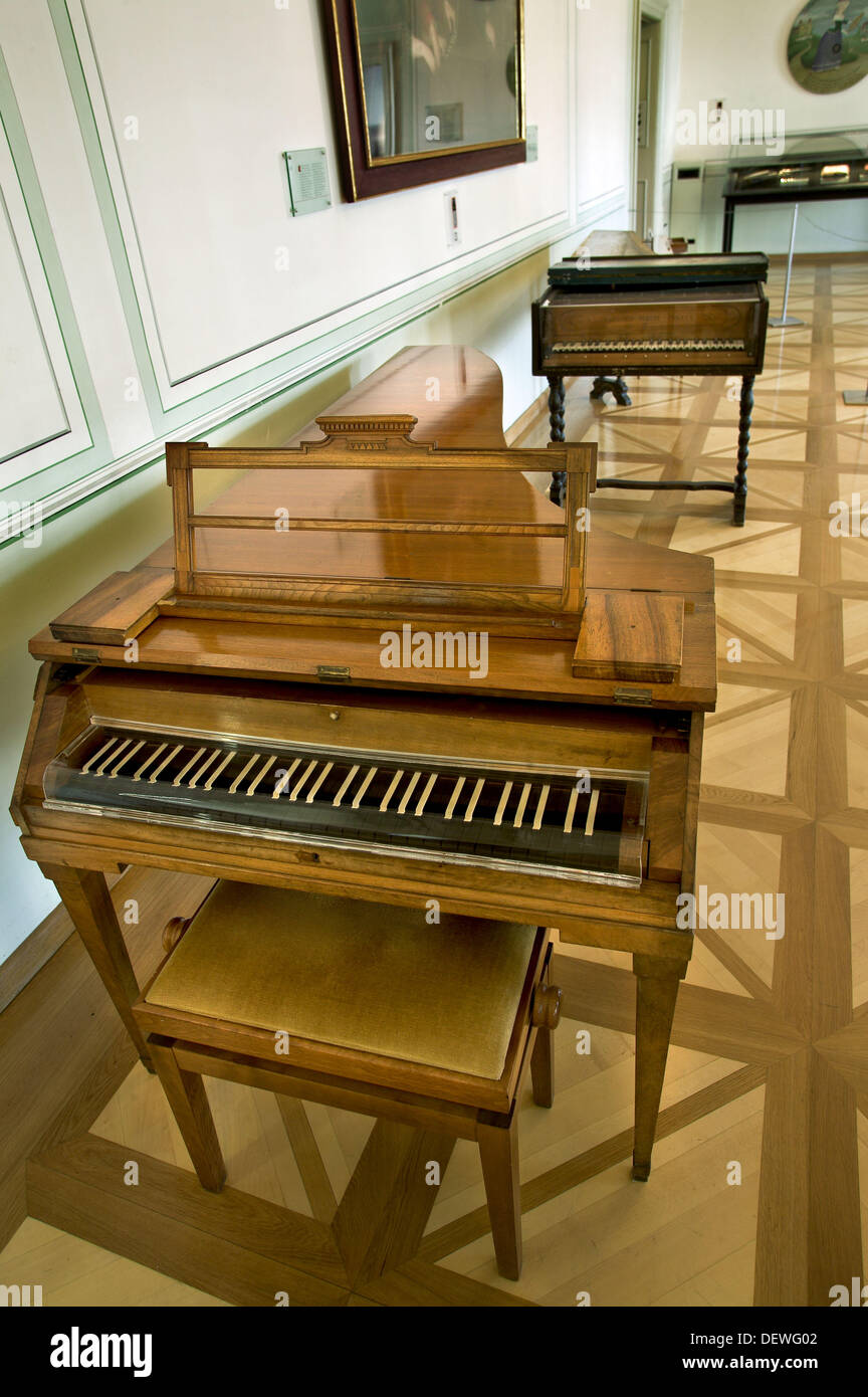 Mozart´s piano in his former residence (now Mozart Museum), Salzburgo.  Austria Stock Photo - Alamy