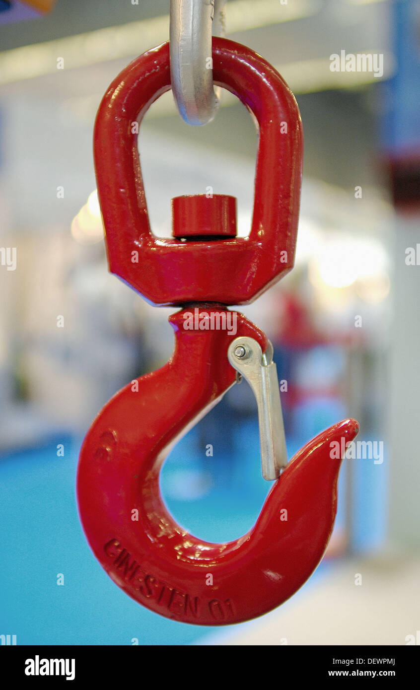 Hook. Tool machine´s spanish biennial. June 2004. Bilbao Exhibition