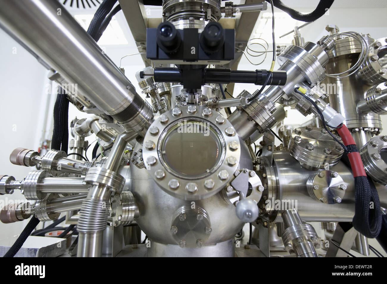 Auger Electron Spectroscopy, AES, VG Scientific ESCAlab 200D Surface