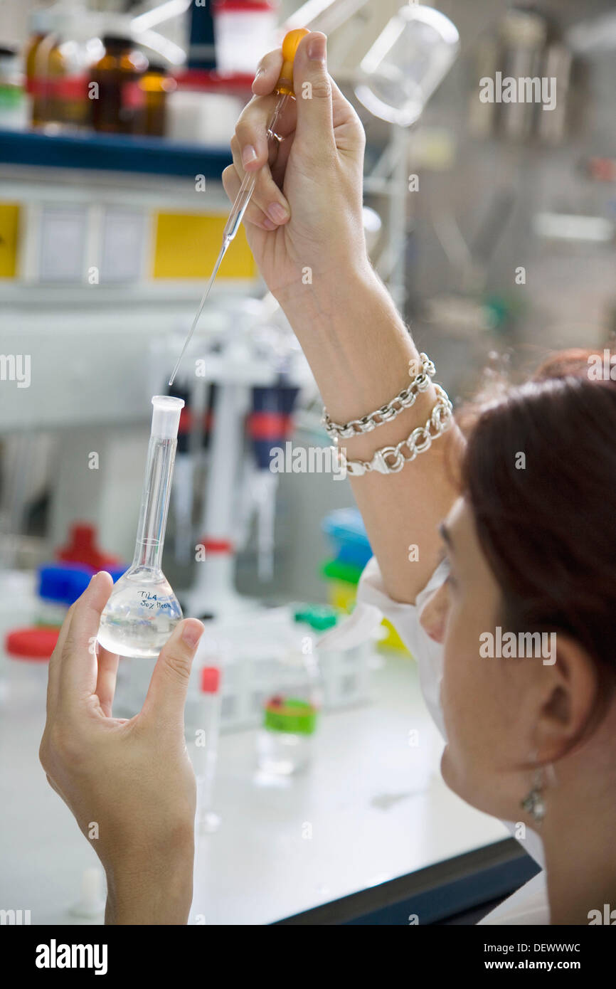 Research and Development laboratory. Functional biomolecules in food extraction. AZTITecnalia