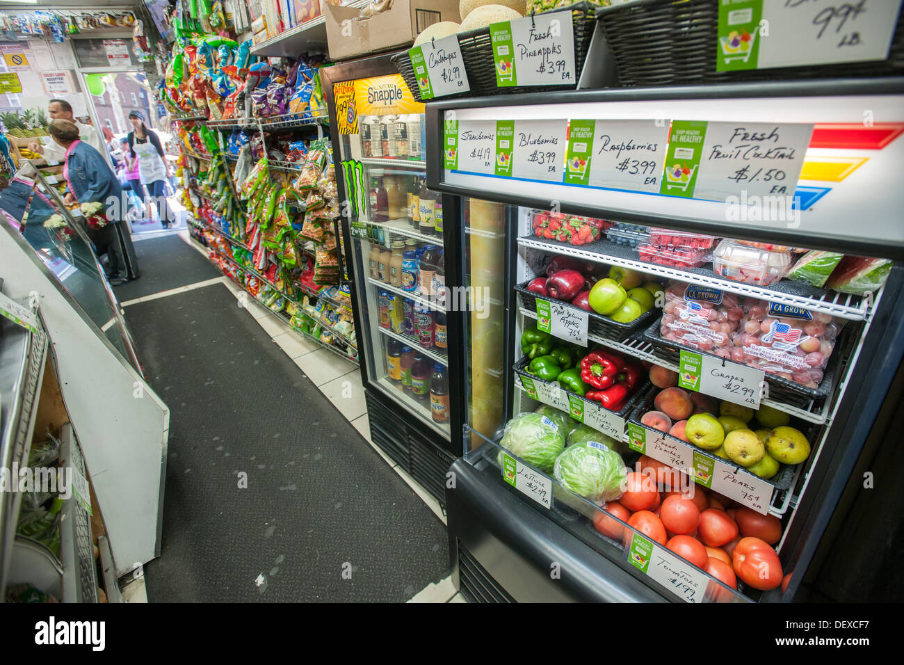 Bodega in the South Bronx in New York Stock Photo Alamy