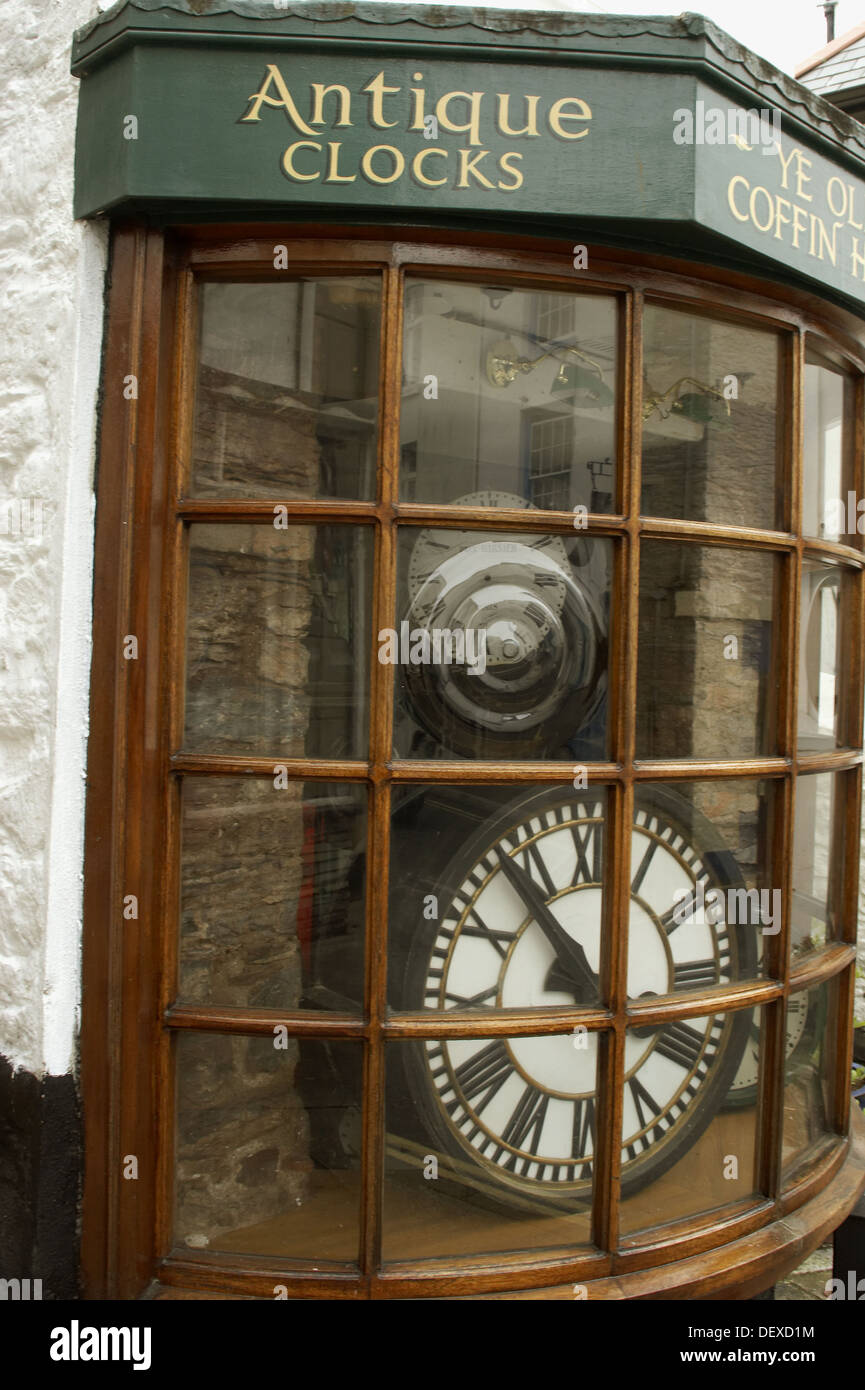 Antique clock shop hires stock photography and images Alamy