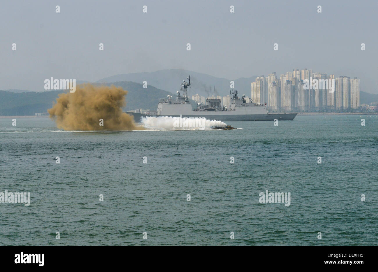 INCHON, South Korea (Sept. 15, 2013) Republic of Korea and U.S. Navy ...