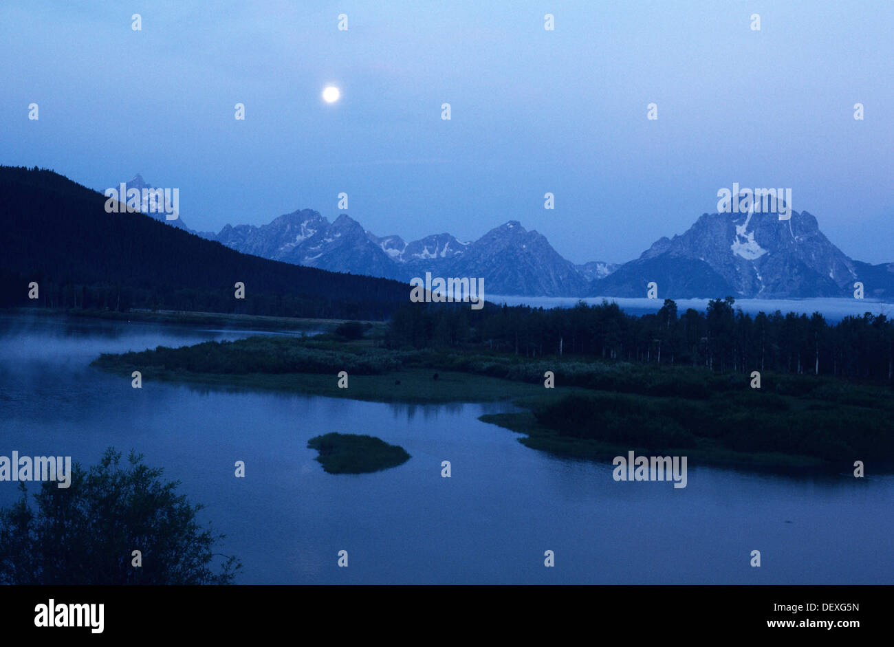 Elk266-1027 Wyoming, Grand Teton National Park, Oxbow Bend, Teton Range at sunrise Stock Photo