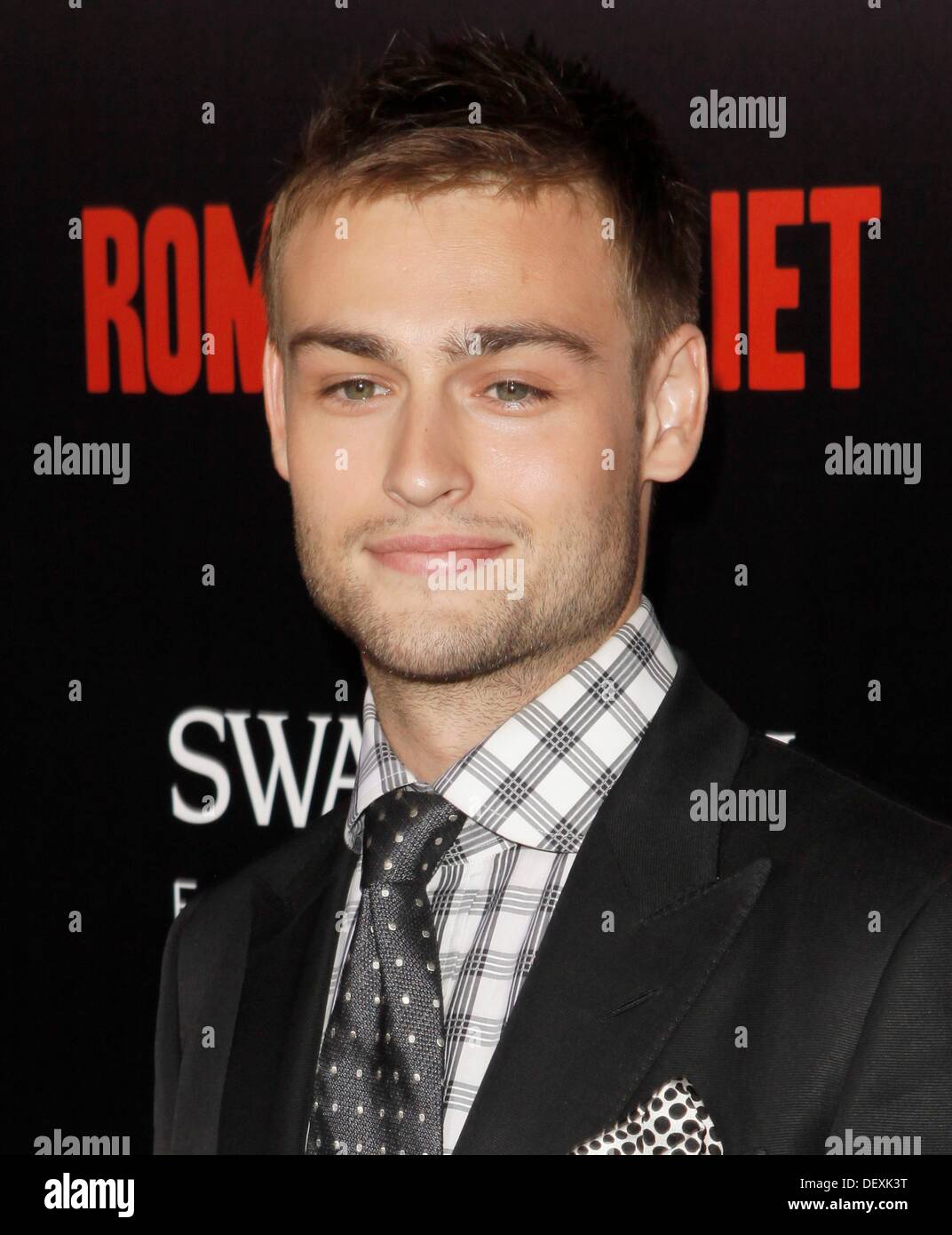 Los Angeles, CA. 24th Sep, 2013. Douglas Booth at arrivals for ROMEO AND JULIET Premiere, ArcLight Hollywood, Los Angeles, CA September 24, 2013. © Emiley Schweich/Everett Collection/Alamy Live News Stock Photo