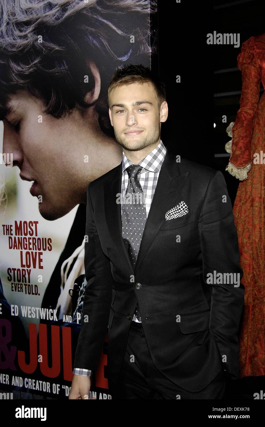 Los Angeles, CA. 24th Sep, 2013. Douglas Booth at arrivals for ROMEO AND JULIET Premiere, ArcLight Hollywood, Los Angeles, CA September 24, 2013. © Michael Germana/Everett Collection/Alamy Live News Stock Photo