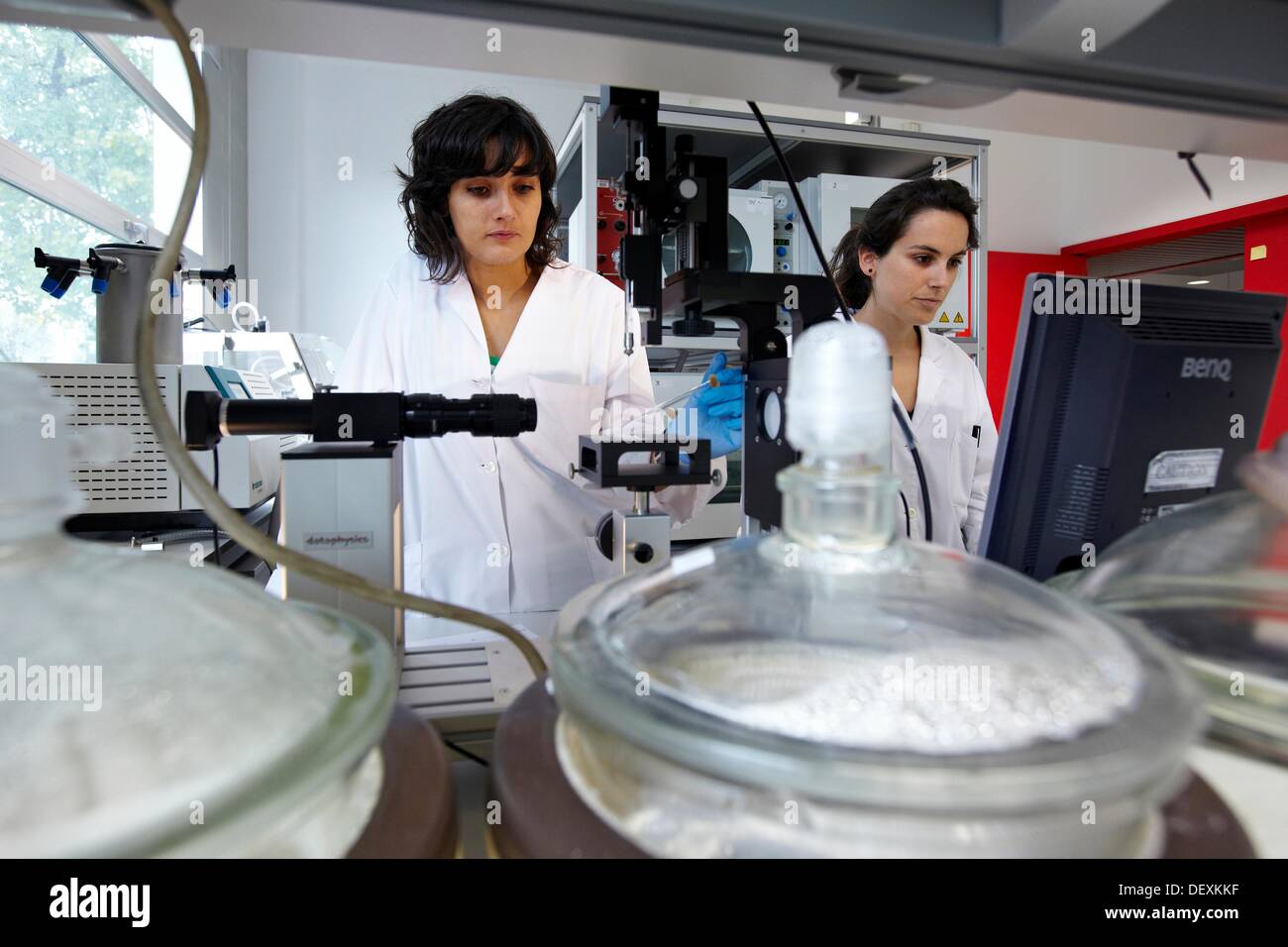 Surface analysis and materials characterization in Polymer Laboratory, contact angle goniometer