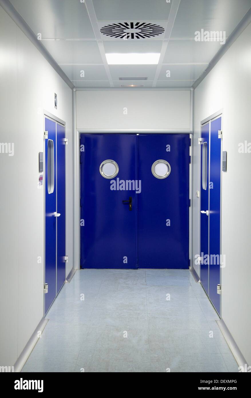 Clean room, Pharmaceutical plant, Drug manufacturing plant, Research