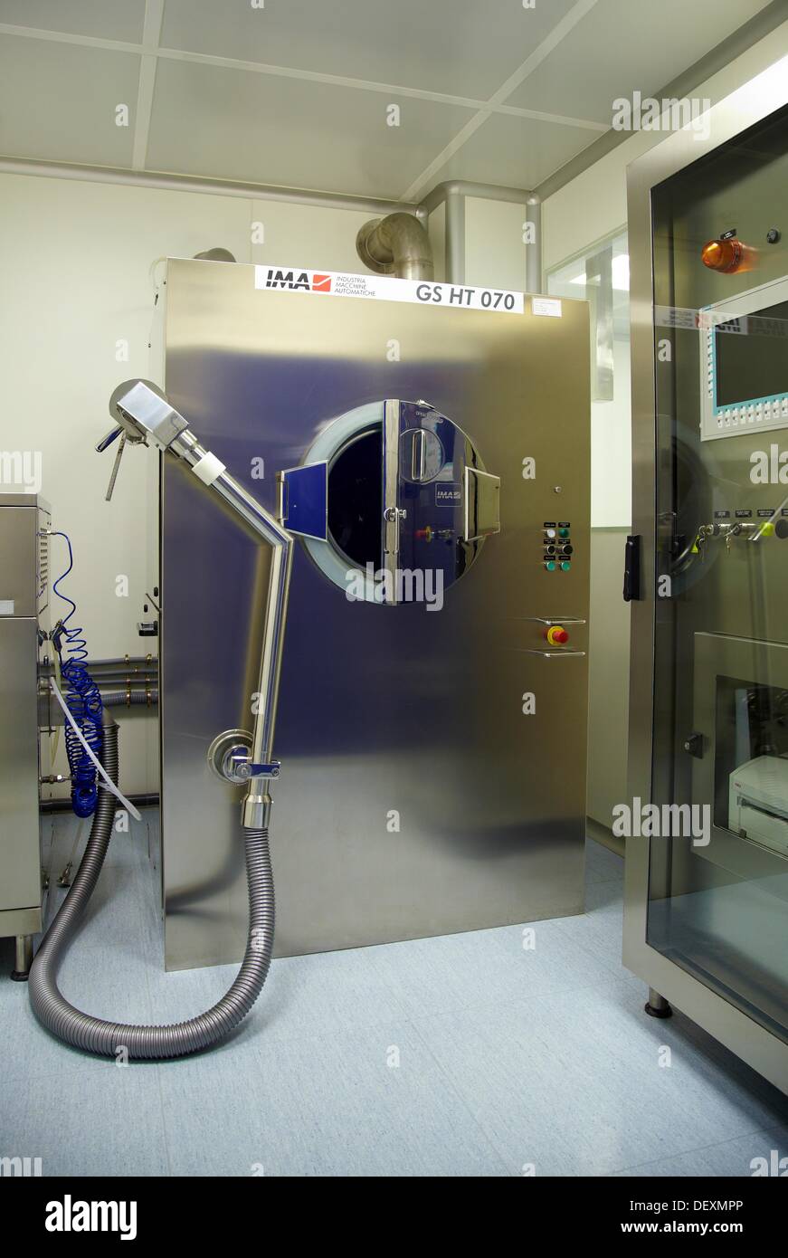 Tablet coating process, Clean room, Pharmaceutical plant, Drug