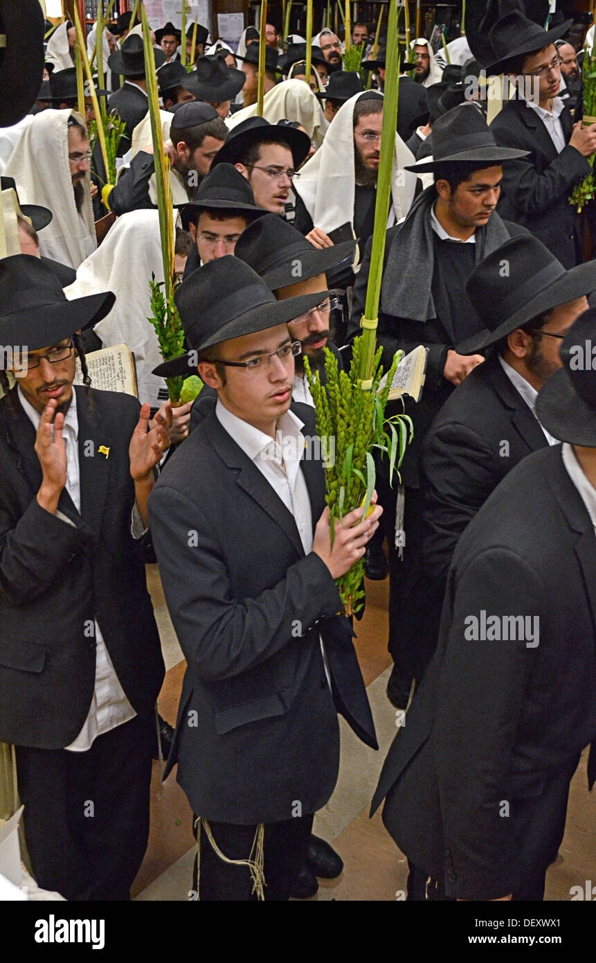 Sukkot morning services at Lubavitch headquarters in Brooklyn where ...