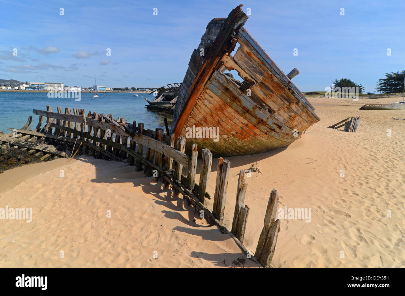 Old wooden wreck hi-res stock photography and images - Alamy