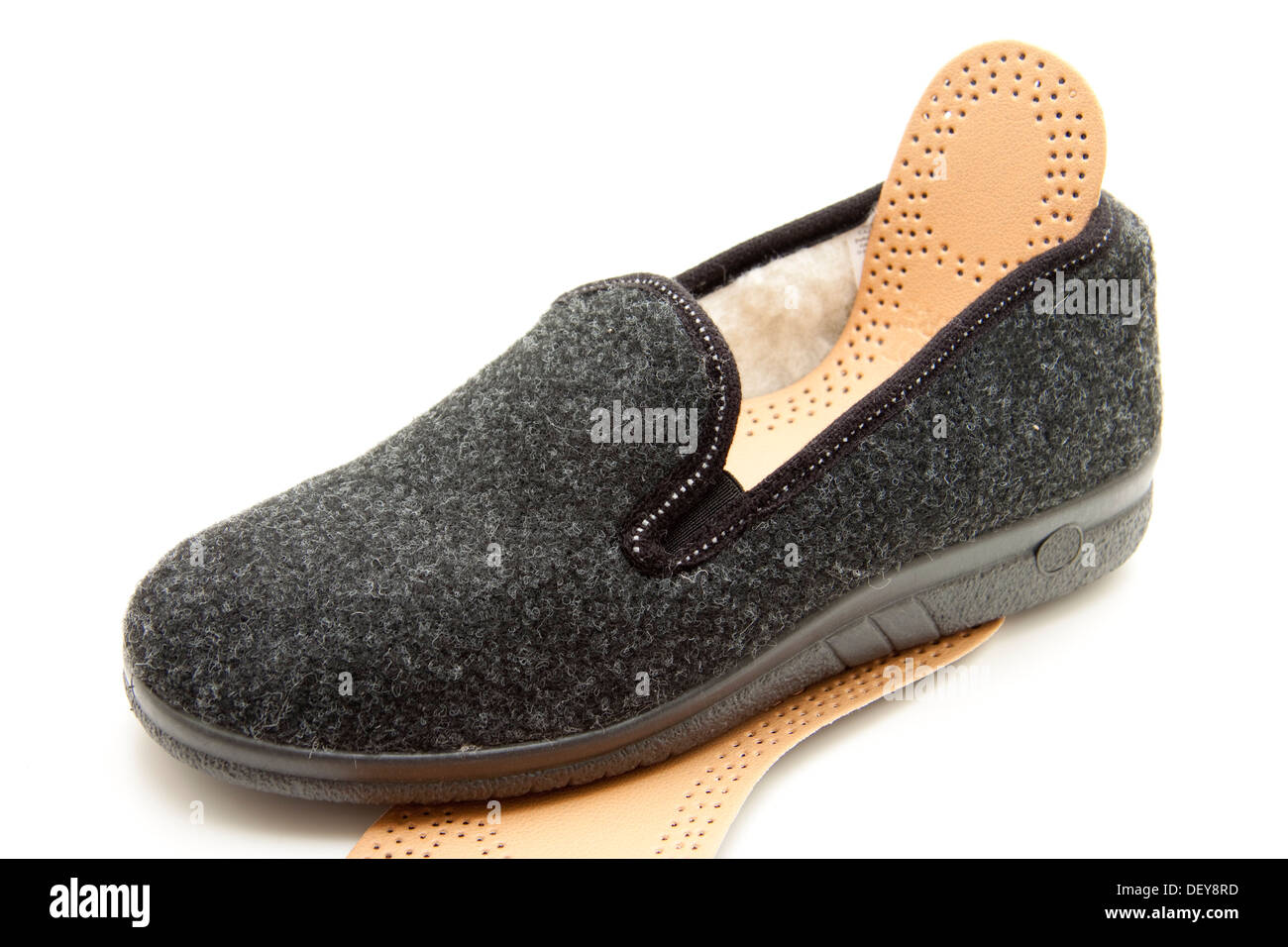 insulated house shoes