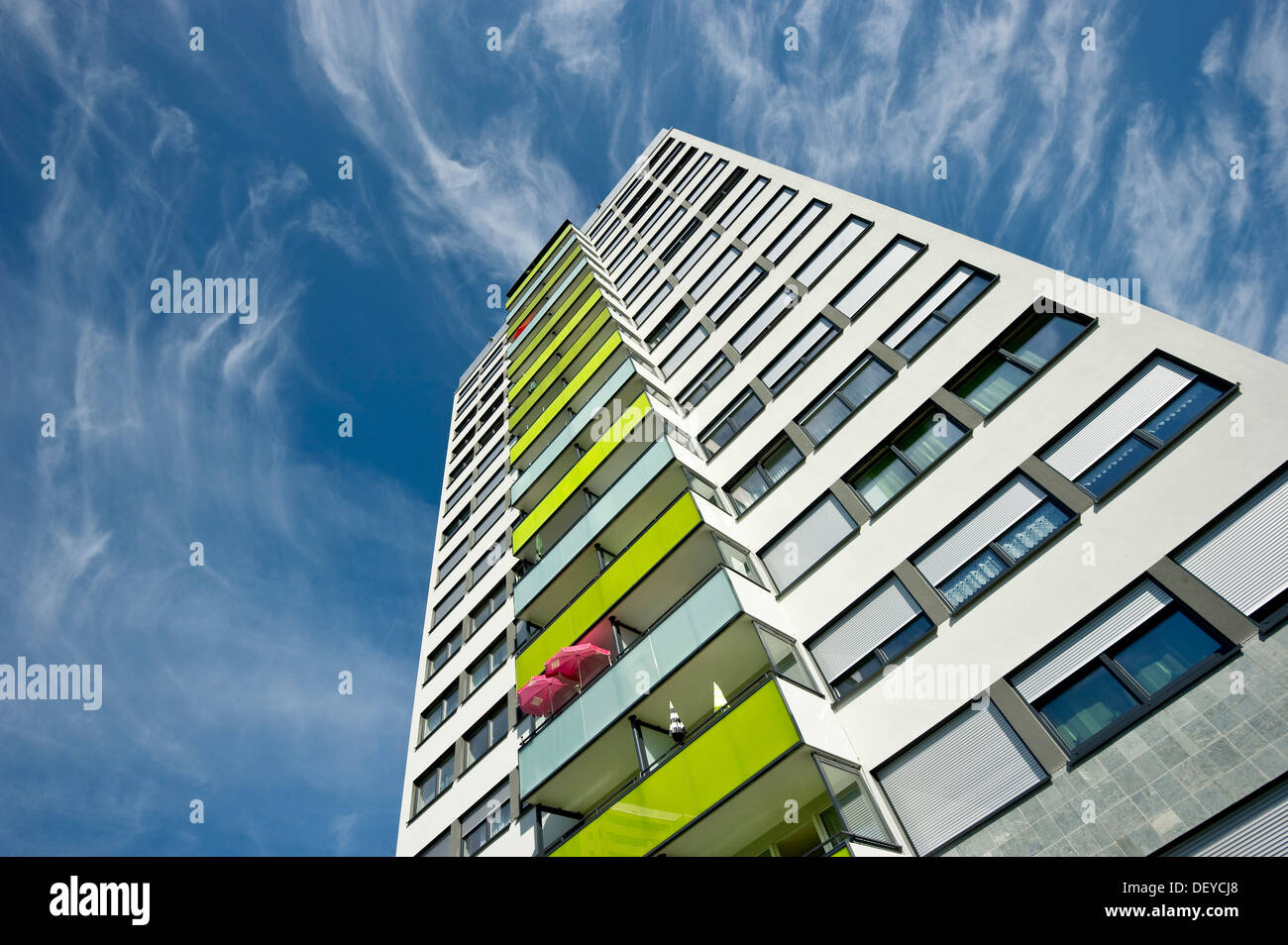 passive-house-high-rise-building-renovated-according-to-energy
