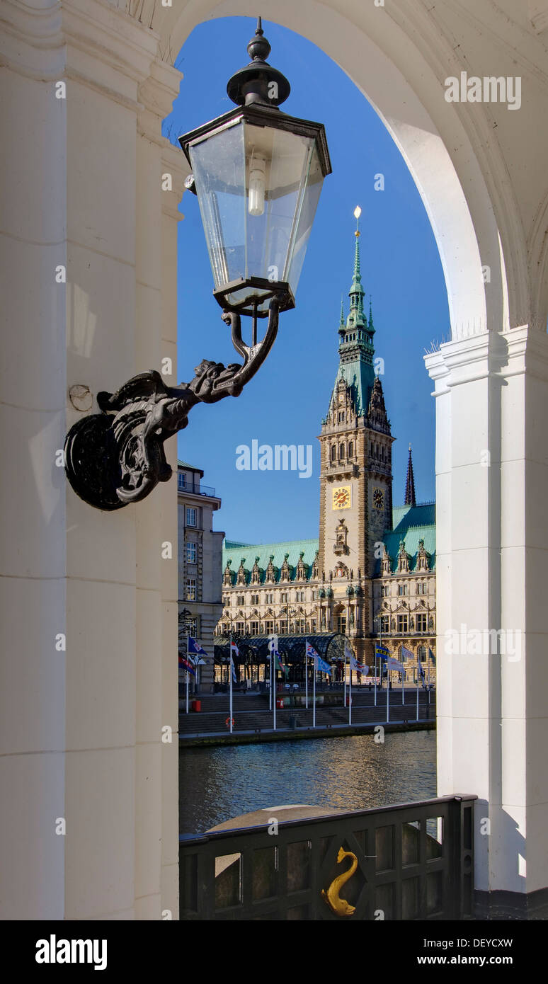 Alsterarkaden arcades and Hamburg Rathaus, the town hall, Alsterfleet, the mouth of the River Alster, Hamburg Stock Photo
