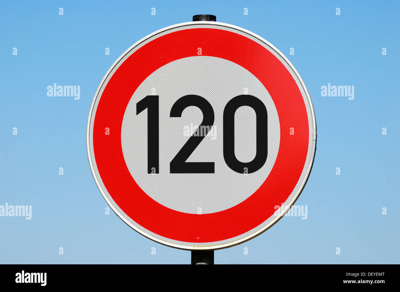 Знак скорость 90. Ограничение скорости 120. Желтый знак ограничение скорости 60. Ограничение скорости в Германии. Ограничения скорости в Таиланде.