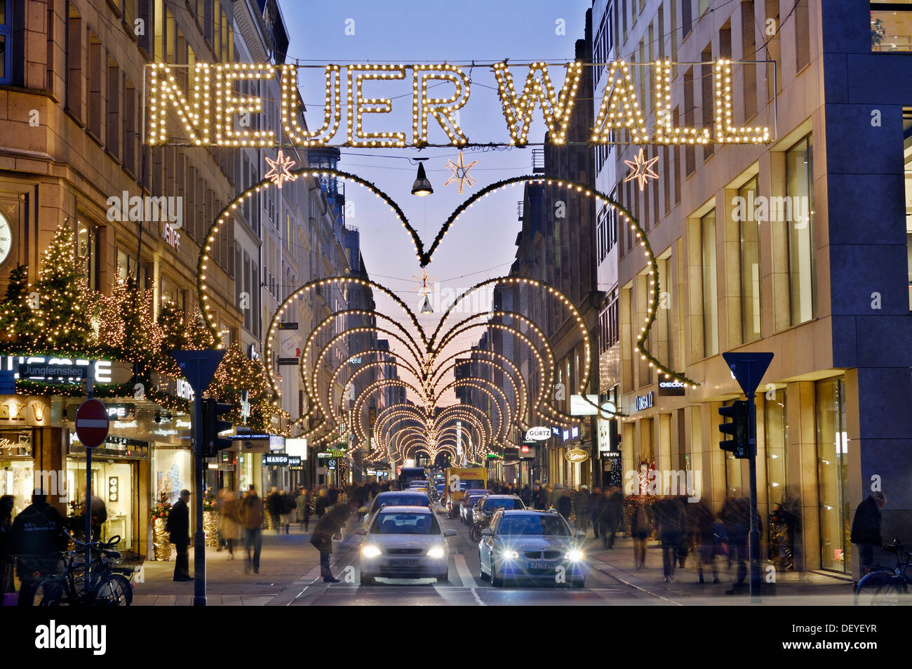 Neuer Wall street with Christmas lights in Hamburg Stock Photo Alamy