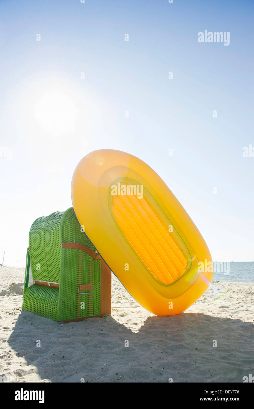 Yellow Inflatable Chair Inflatable chair hi-res stock photography and images - Alamy