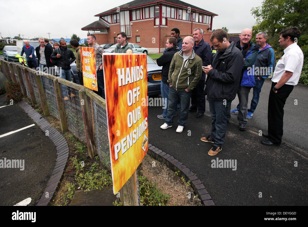 Striking firefighters at Coulby Newham fire station, Middlesbrough, Cleveland, UK. Stock Photo