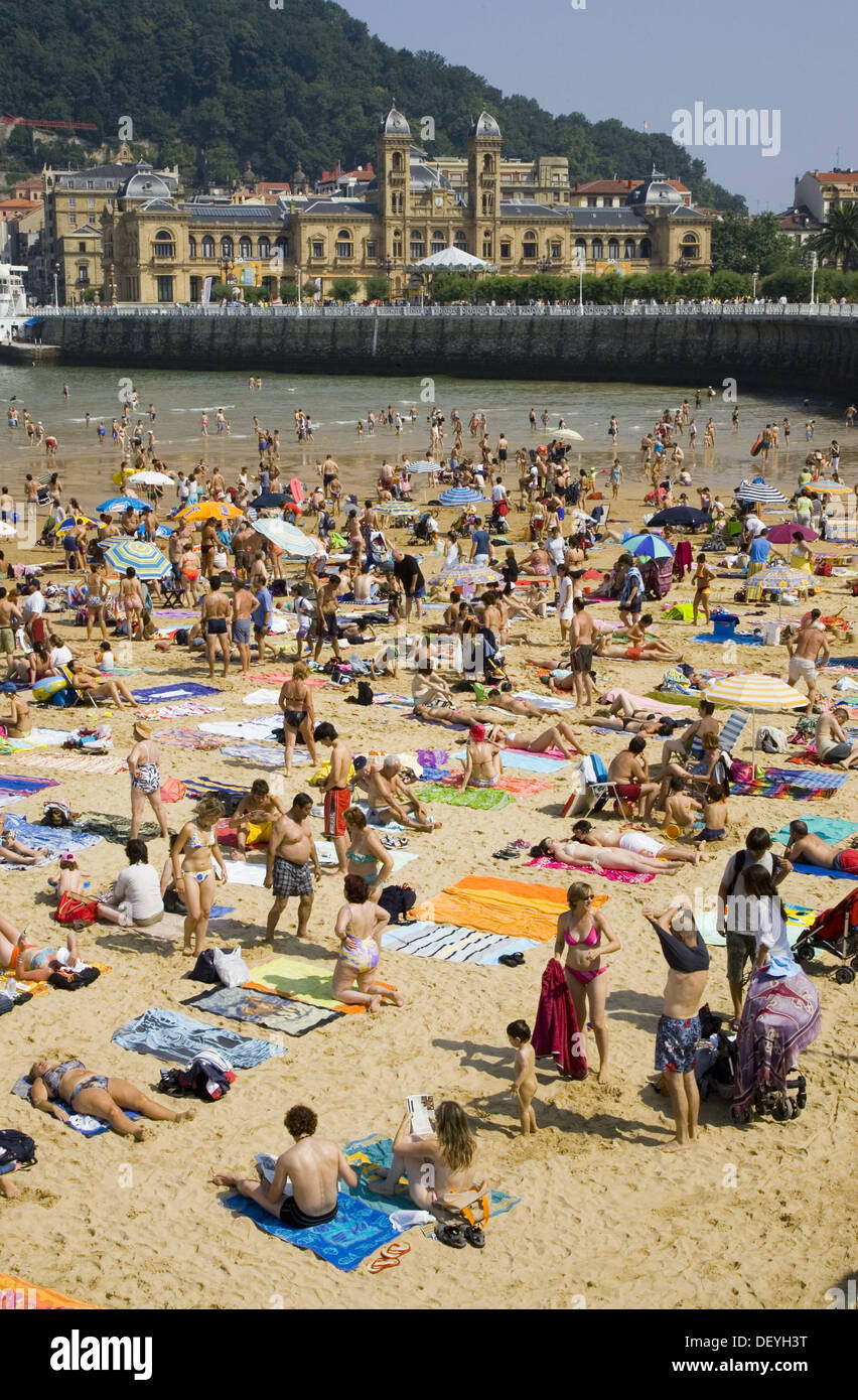 La Concha beach, Donostia (San Sebastián). Guipúzcoa, Euskadi. Spain