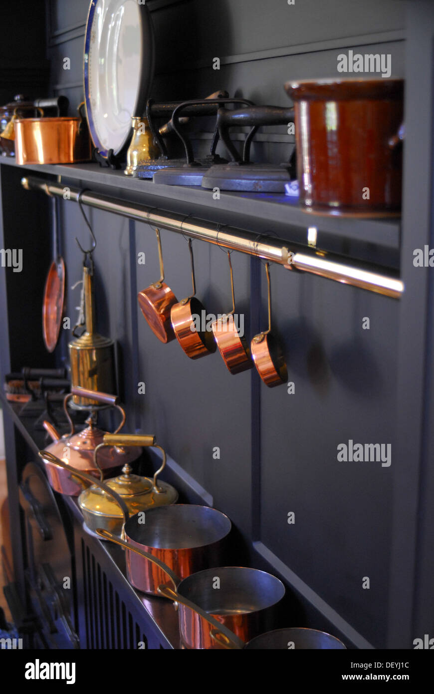 Copper pots and pans hires stock photography and images Alamy