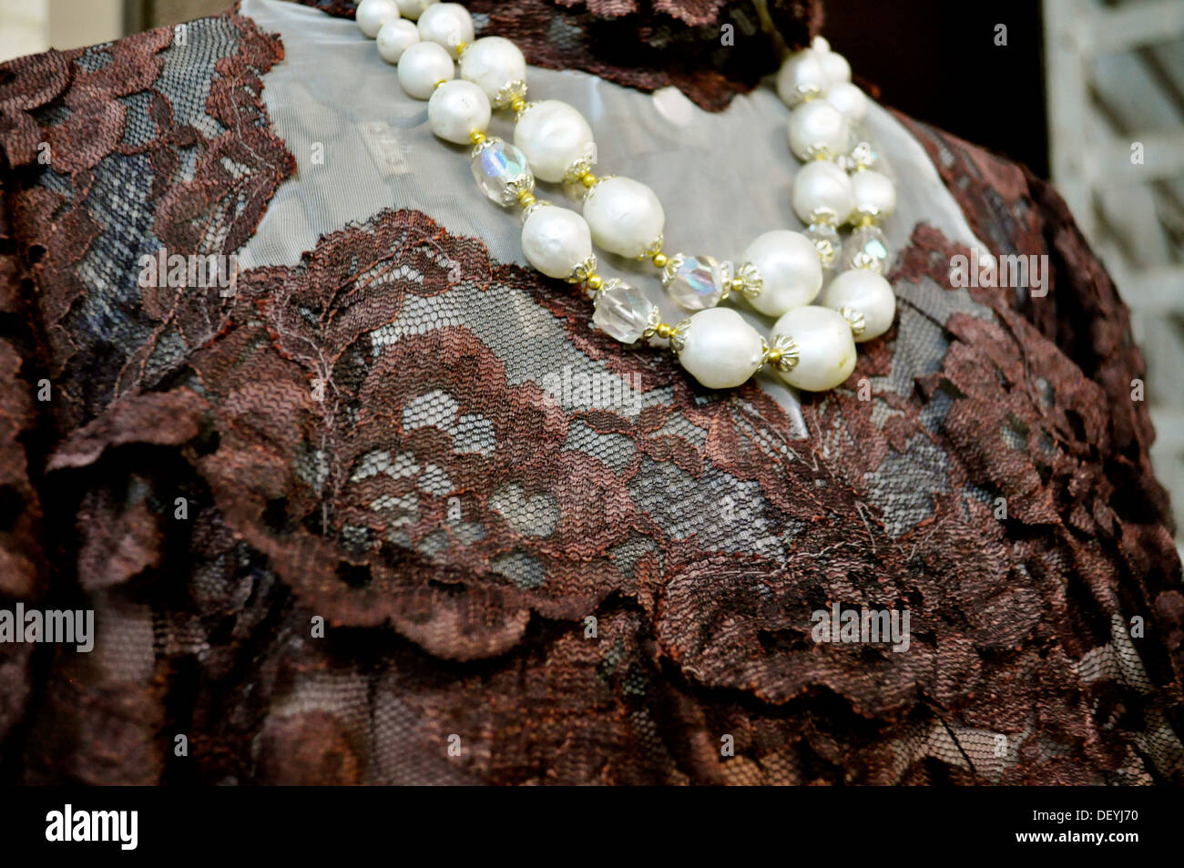 Victorian dress hi-res stock photography and images - Alamy