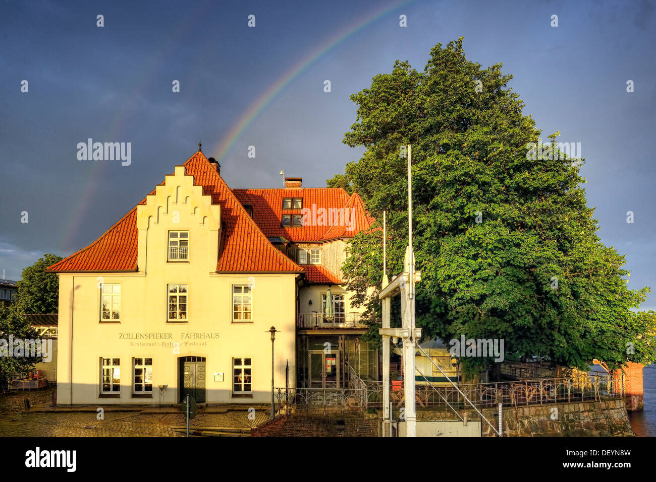 Rainbows in the Zollenspieker ferry boat-house in Kirchwerder, 4 and marshy land, Hamburg, Germany, Europe, Regenbogen am Zollen Stock Photo