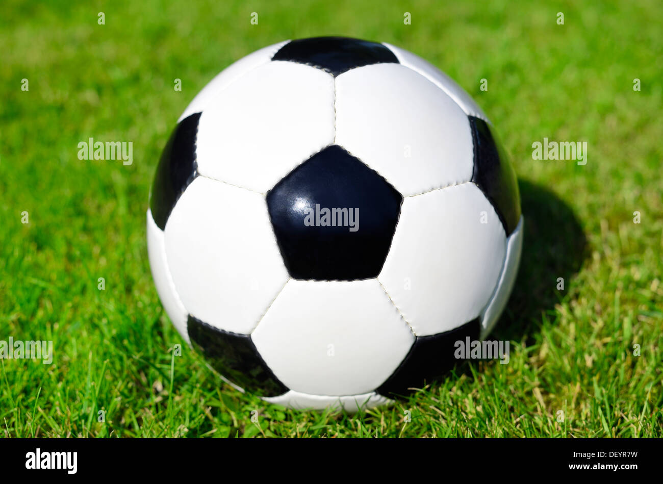 Football black and white hires stock photography and images Alamy